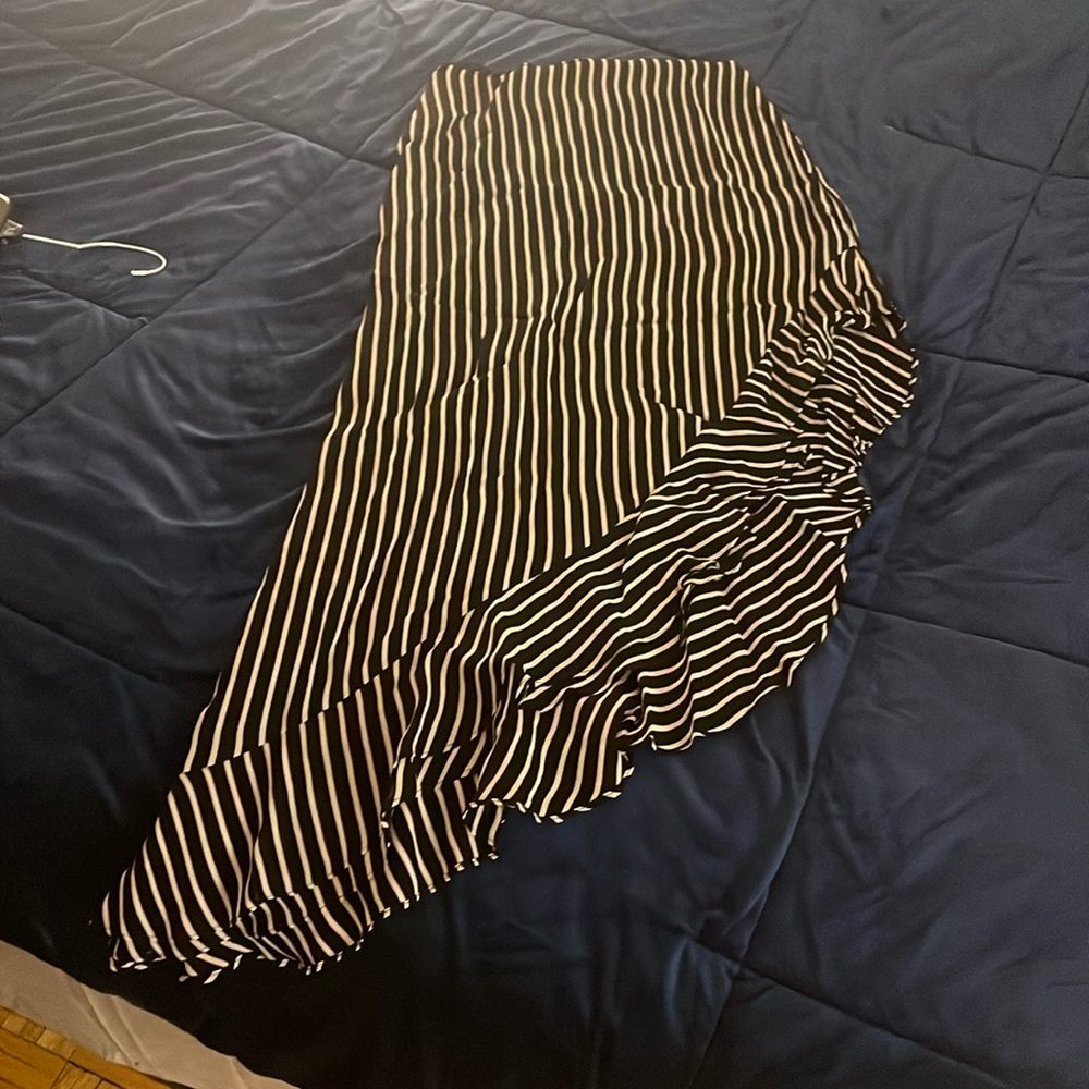 Asymmetrical high low skirt reformation